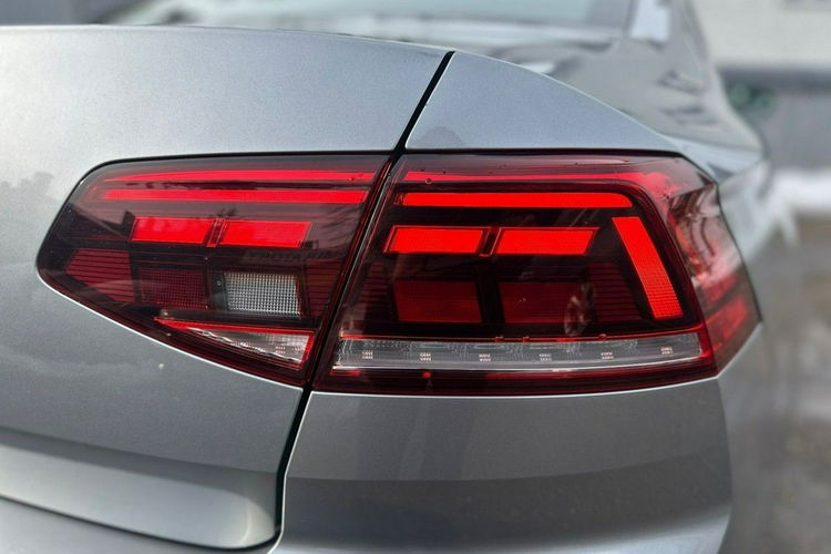 Volkswagen Passat Salon Polska Poleasingowy I właściciel Serwis ASO VAT 23% Bezwypadkowy zdjęcie 6