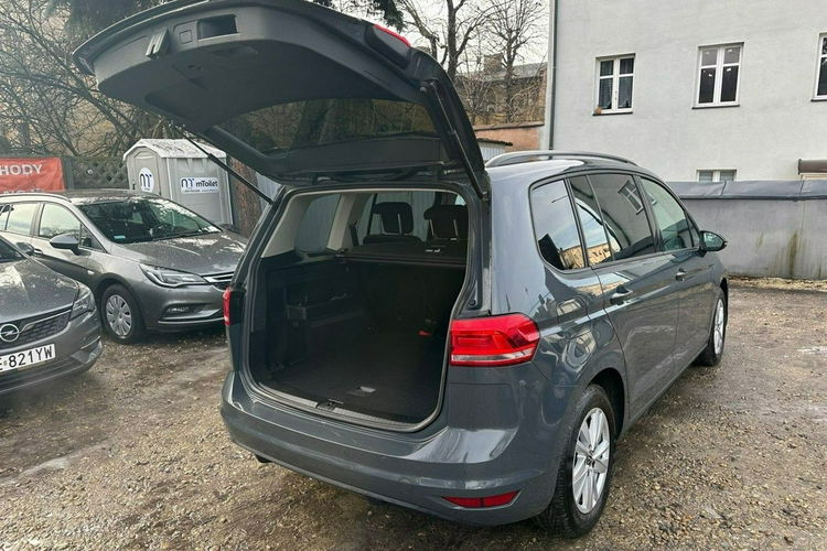 Volkswagen Touran Salon Polska Poleasingowy I właściciel Serwis ASO VAT 23% Bezwypadkowy zdjęcie 6