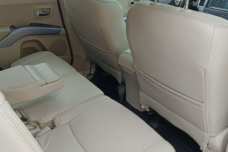 Mitsubishi Outlander 2.4 MIVEC Instyle.4WD,  170KM,  automat,  skóra,  7-osobowy zdjęcie 22