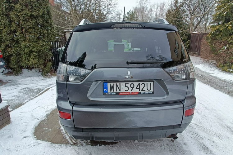 Mitsubishi Outlander 2.4 MIVEC Instyle.4WD,  170KM,  automat,  skóra,  7-osobowy zdjęcie 5