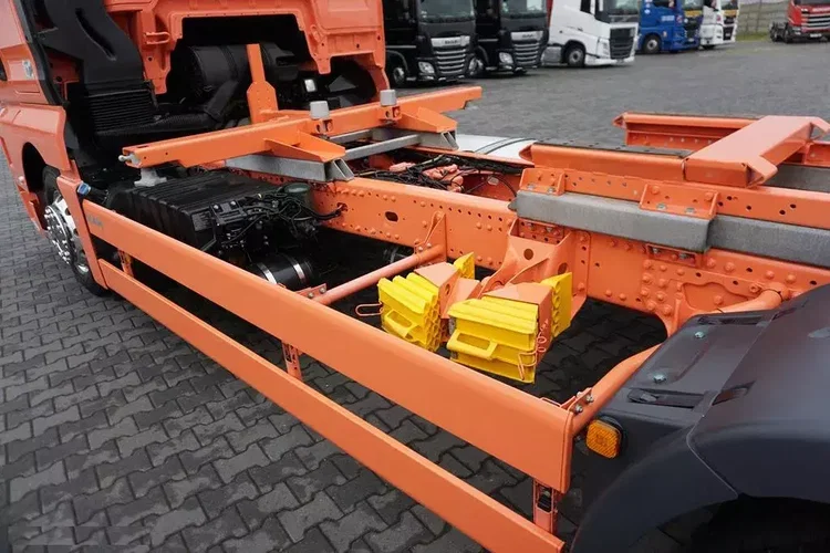 MAN TGX / 26.460 / ACC / E 6 / XXL / BDF + WINDA / 7.15 , 7.45 M / OŚ SKRĘTNA zdjęcie 10