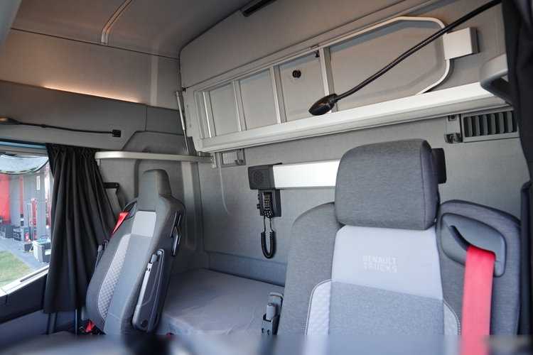 Renault T 480 / 13L / HIGH CAB / METALIK / 2023 ROK / 137 TYS. KM / PO KONTRAKCIE SERWISOWYM zdjęcie 27