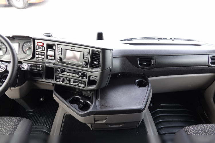 Scania R 450 / RETARDER / CAŁA NA PODUSZKACH / HYDRAULIKA / PO KONTRAKCIE SERWISOWYM zdjęcie 32