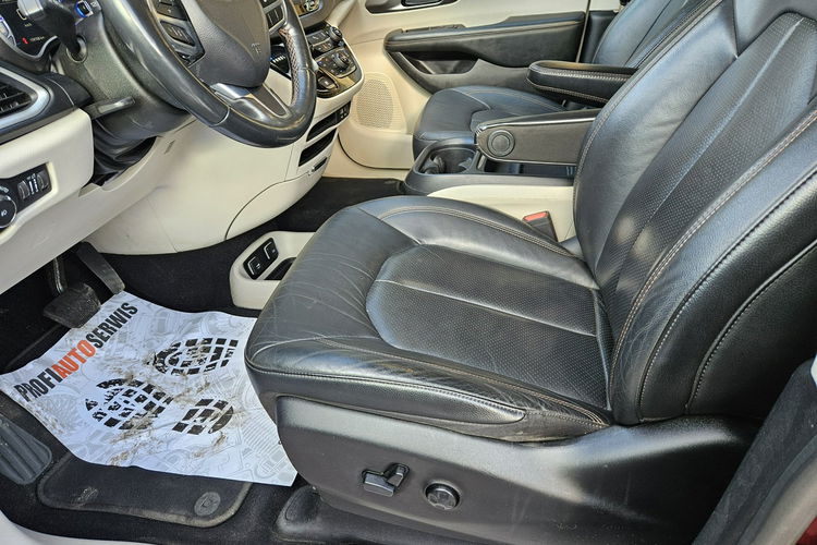 Chrysler Pacifica Automat / Klimatronic 4 strefowy / Podgrzewane fotele / itd. zdjęcie 10