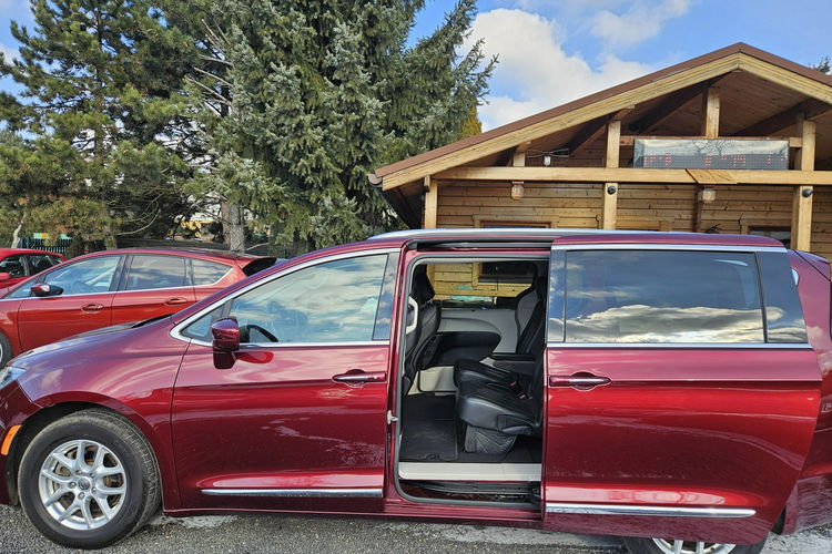 Chrysler Pacifica Automat / Klimatronic 4 strefowy / Podgrzewane fotele / itd. zdjęcie 6