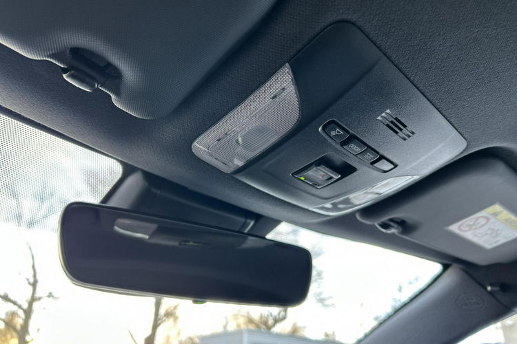 Toyota Corolla TS 1.8 HSD 122KM TREK, salon Polska, gwarancja zdjęcie 30