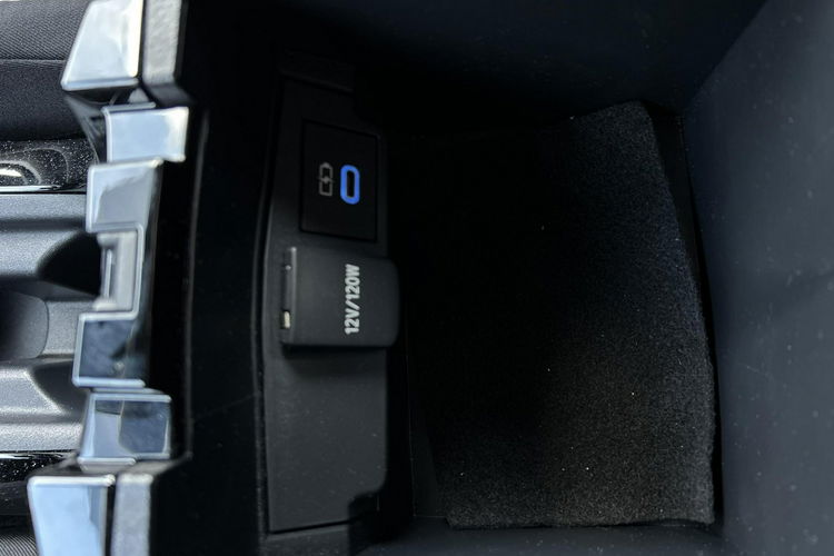 Toyota Corolla TS 1.8 HSD 122KM TREK, salon Polska, gwarancja zdjęcie 31