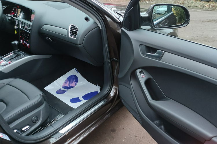 Audi A4 2.0TDI 177KM Automat Pełny Serwis Dobra wersja zdjęcie 25