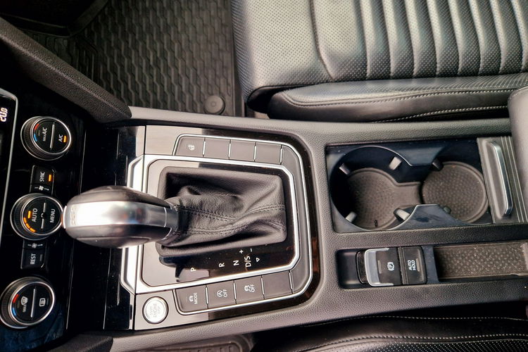 Volkswagen Passat 4-Motion. 4x grzane + wentylowane fotele. Dsg. Virtualny Kokpit.Skóra zdjęcie 30