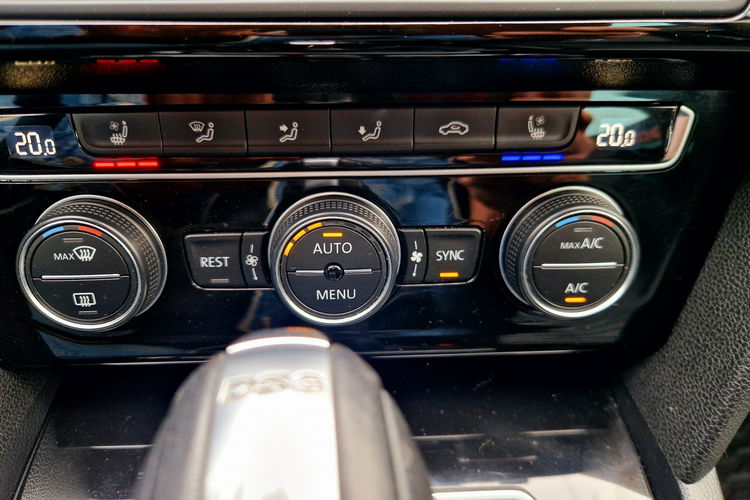 Volkswagen Passat 4-Motion. 4x grzane + wentylowane fotele. Dsg. Virtualny Kokpit.Skóra zdjęcie 38