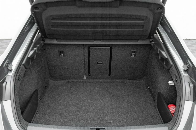 Skoda Octavia 1.5 TSI mHEV 150KM Selection DSG Podgrz.f K.cof Ambient Salon PL VAT23 zdjęcie 28