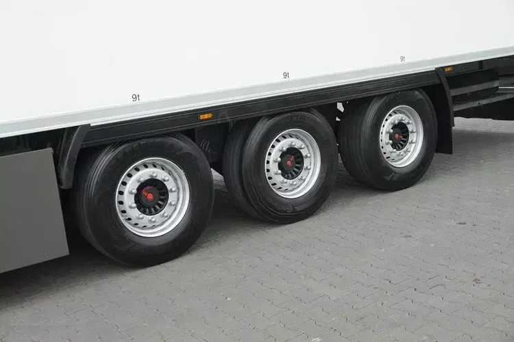 Lamberet CHŁODNIA / DOPPELSTOCK / THERMO KING / OŚ PODNOSZONA zdjęcie 8