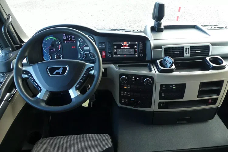 MAN TGM 18.290 / IZOTERMA + WINDA / GLOB / EURO 6 / OTWIERANY BOK / zdjęcie 31