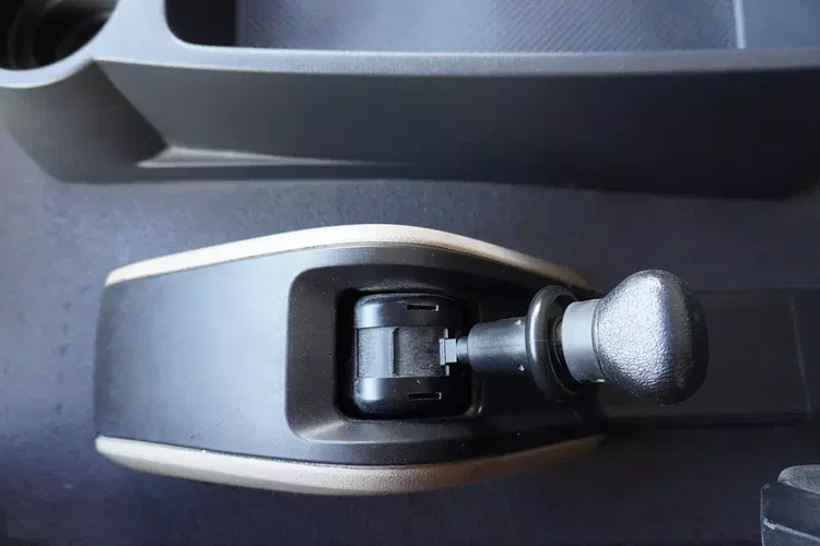 MAN TGM 18.320 / Chłodnia hakowa Chereau / Podnośnik załadowczy zdjęcie 23