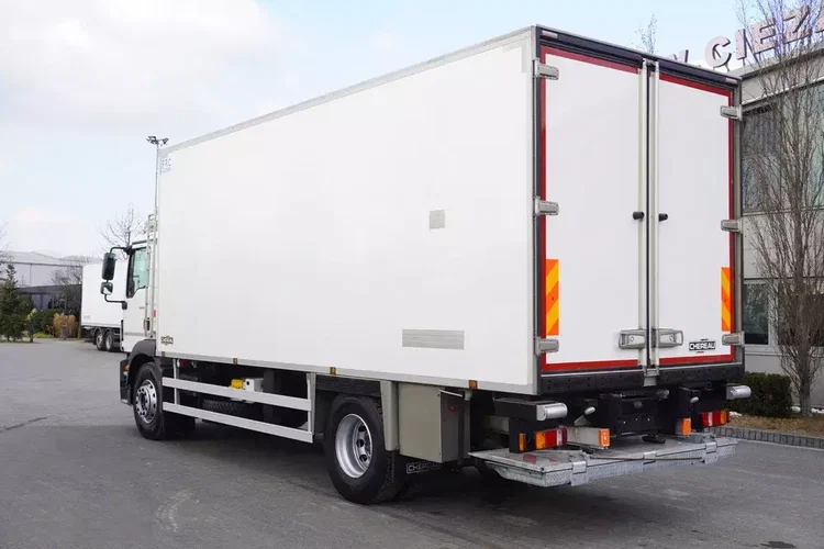 MAN TGM 18.320 / Chłodnia hakowa Chereau / Podnośnik załadowczy zdjęcie 5