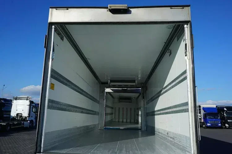 Mercedes / ACTROS / 2540 / ACC / E 6 / ZESTAW PRZEJAZDOWY / CHŁODNIA + WINDA / 38 PALET zdjęcie 10