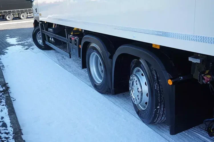 Mercedes / ACTROS / 2540 / ACC / E 6 / ZESTAW PRZEJAZDOWY / CHŁODNIA + WINDA / 38 PALET zdjęcie 18