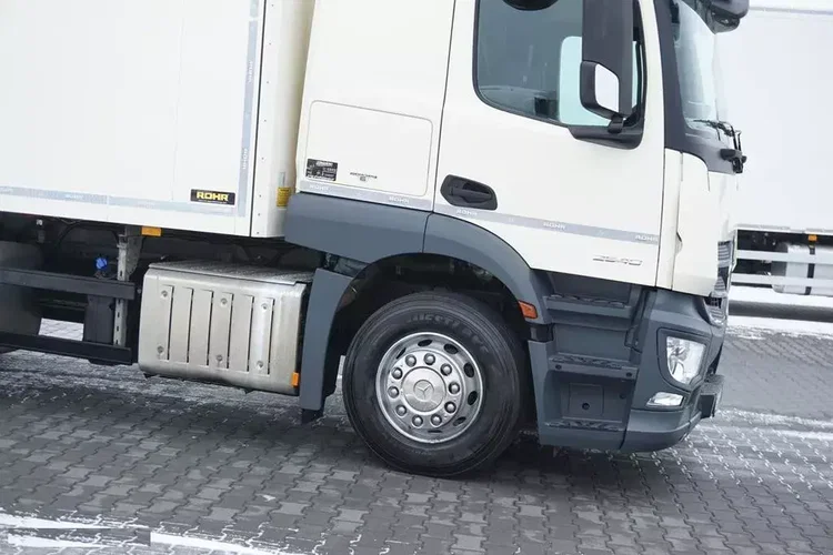 Mercedes / ACTROS / 2540 / ACC / E 6 / ZESTAW PRZEJAZDOWY / CHŁODNIA + WINDA / 38 PALET zdjęcie 27