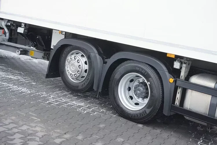 Mercedes / ACTROS / 2540 / ACC / E 6 / ZESTAW PRZEJAZDOWY / CHŁODNIA + WINDA / 38 PALET zdjęcie 28