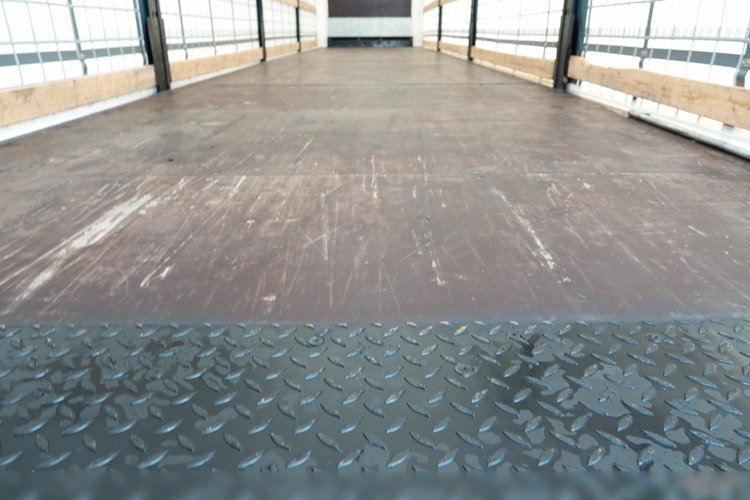 Krone FIRANKA / WINDA ZAŁADOWCZA / 2022 ROK / OPONY 100 % / OŚ PODNOSZONA zdjęcie 23