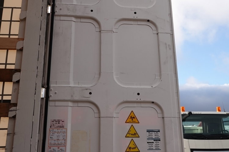 Krone FIRANKA / WINDA ZAŁADOWCZA / 2022 ROK / OPONY 100 % / OŚ PODNOSZONA zdjęcie 24