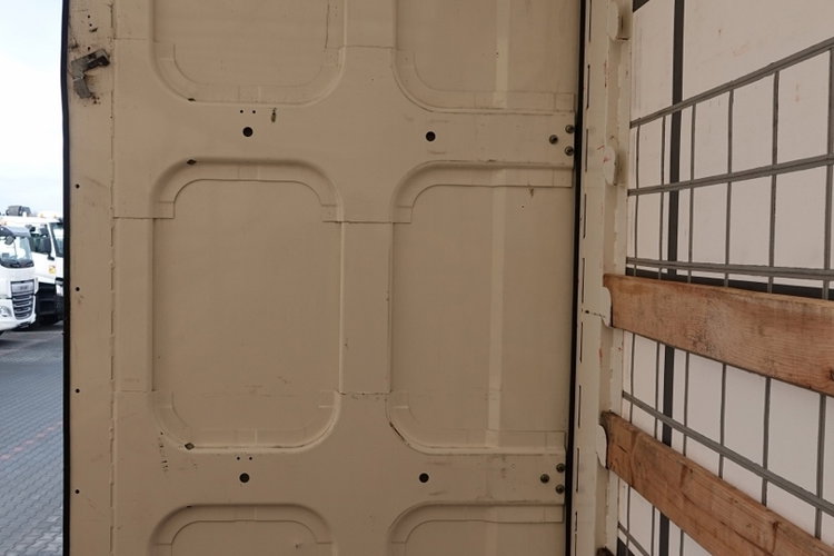 Krone FIRANKA / WINDA ZAŁADOWCZA / 2022 ROK / OPONY 100 % / OŚ PODNOSZONA zdjęcie 25