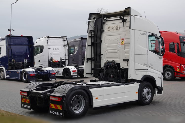 Volvo FH 540 / KLIMA POSTOJOWA / NAVI / SKÓRY / OPONY 100 % / PO ZŁOTYM KONTRAKCIE SERWISOWYM zdjęcie 8