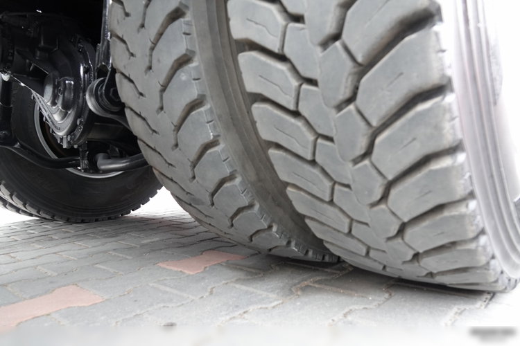 MAN TGS 32.360 / 8X4 / BETONOMIESZARKA / GRUSZKA 9 m3 / UAL / EURO 5 / PO KONTRAKCIE SERWISOWYM  zdjęcie 24