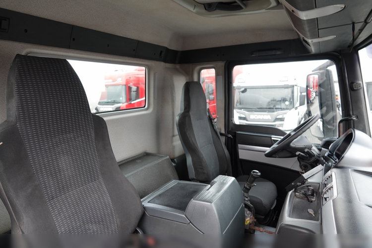 MAN TGS 32.360 / 8X4 / BETONOMIESZARKA / GRUSZKA 9 m3 / UAL / EURO 5 / PO KONTRAKCIE SERWISOWYM  zdjęcie 38