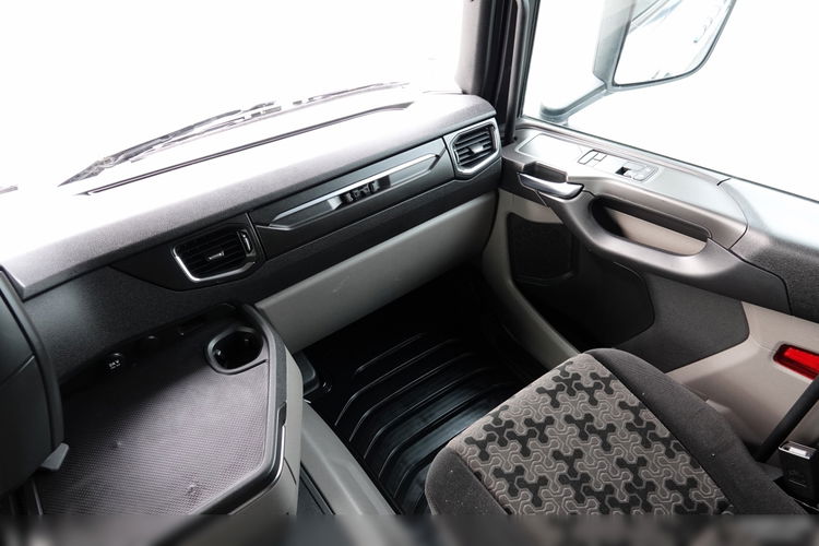 Scania R 500 / RETARDER / NISKA KABINA / FULL AIRMATIC / HYDRAULIKA / PO KONTRAKCIE SERWISOWYM  zdjęcie 32