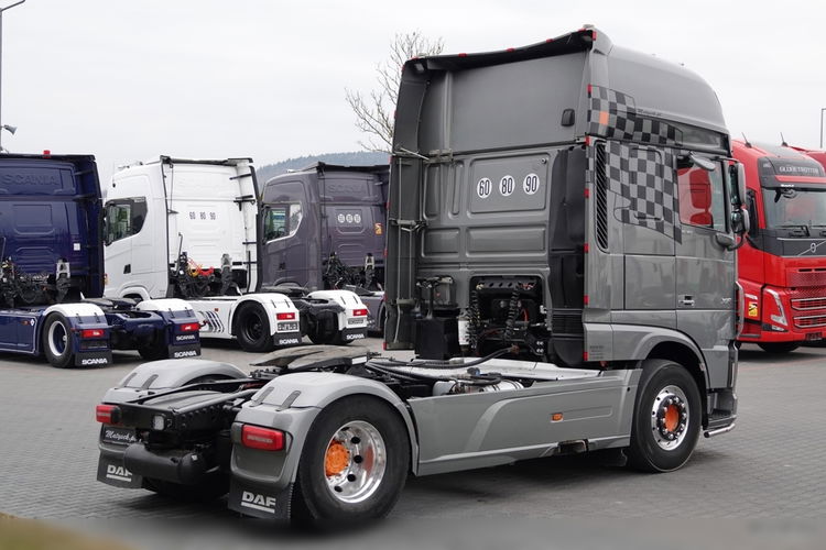 DAF XF 530 / RETARDER / KLIMA POSTOJOWA / HYDRAULIKA / ALUSY / MIKROFALA / LIMITOWANA WERSJA / PO KONTRAKCIE SERWISOWYM  zdjęcie 9