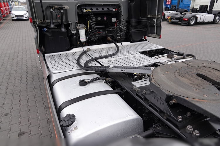 DAF XF 530 / RETARDER / KLIMA POSTOJOWA / HYDRAULIKA / ALUSY / MIKROFALA / LIMITOWANA WERSJA / PO KONTRAKCIE SERWISOWYM  zdjęcie 14