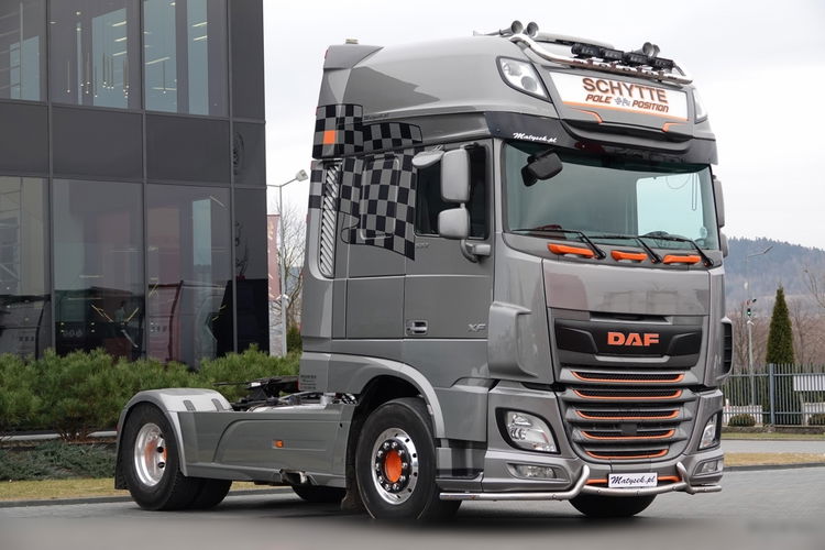 DAF XF 530 / RETARDER / KLIMA POSTOJOWA / HYDRAULIKA / ALUSY / MIKROFALA / LIMITOWANA WERSJA / PO KONTRAKCIE SERWISOWYM  zdjęcie 1