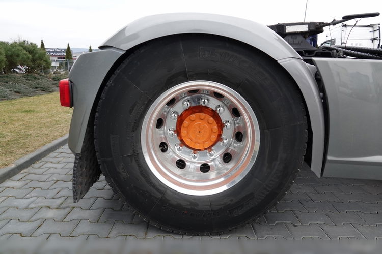 DAF XF 530 / RETARDER / KLIMA POSTOJOWA / HYDRAULIKA / ALUSY / MIKROFALA / LIMITOWANA WERSJA / PO KONTRAKCIE SERWISOWYM  zdjęcie 22