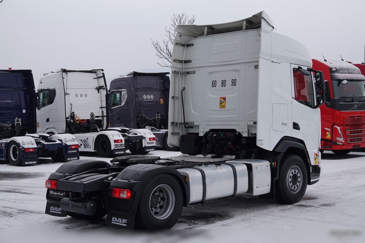 DAF XF 530 / KLIMA POSTOJOWA / OPONY 100% / PO KONTRAKCIE SERWISOWYM zdjęcie 9
