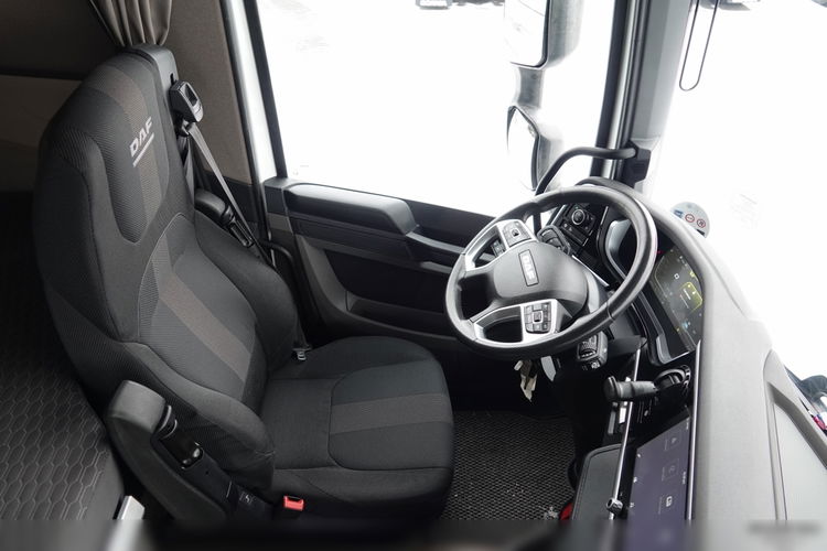 DAF XF 530 / KLIMA POSTOJOWA / OPONY 100% / PO KONTRAKCIE SERWISOWYM zdjęcie 28