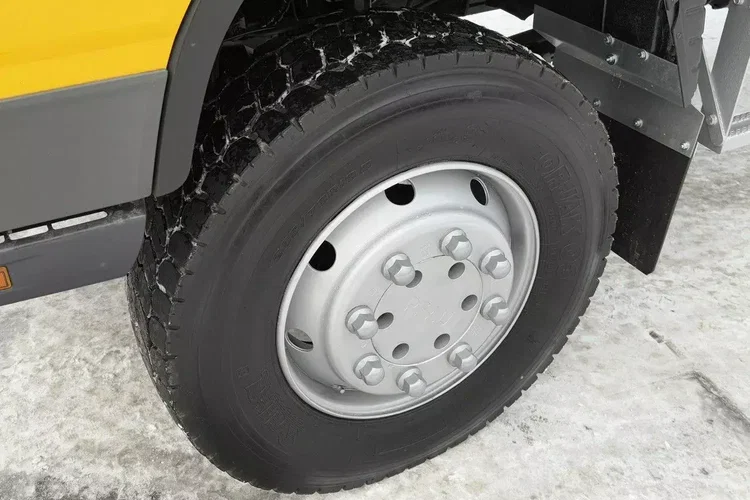 Mitsubishi Canter Fuso 4x4 17C18D 4.9/180KM Wywrotka 3-stronna zdjęcie 7