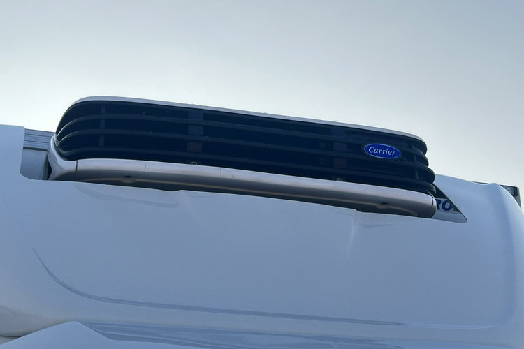 Iveco Daily 35S18 Chłodnia Carrier -29 C/+29 C + (230V) GWARANCJA 3.0/180KM zdjęcie 11