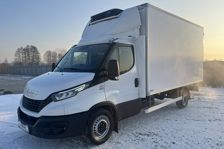 Iveco Daily 35S18 Chłodnia Carrier -29 C/+29 C + (230V) GWARANCJA 3.0/180KM zdjęcie 2