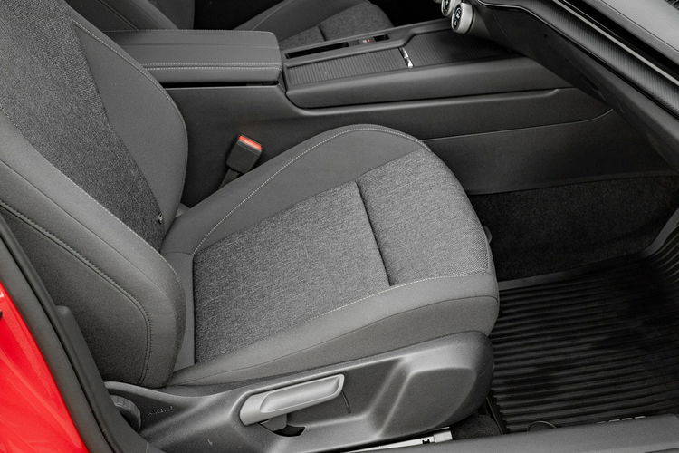 Skoda Superb Essence 1, 5 TSI m-HEV 150KM DSG Podgrz.f K.cof Salon PL VAT23% zdjęcie 32