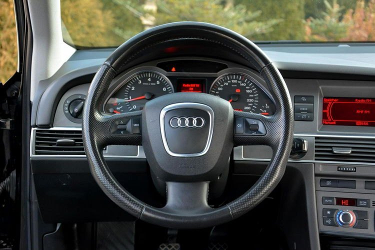 Audi A6 2.4 V6 (177KM) 140 tys. Przebieg Bi-xenon Klimatronic Navi Piękna zdjęcie 25