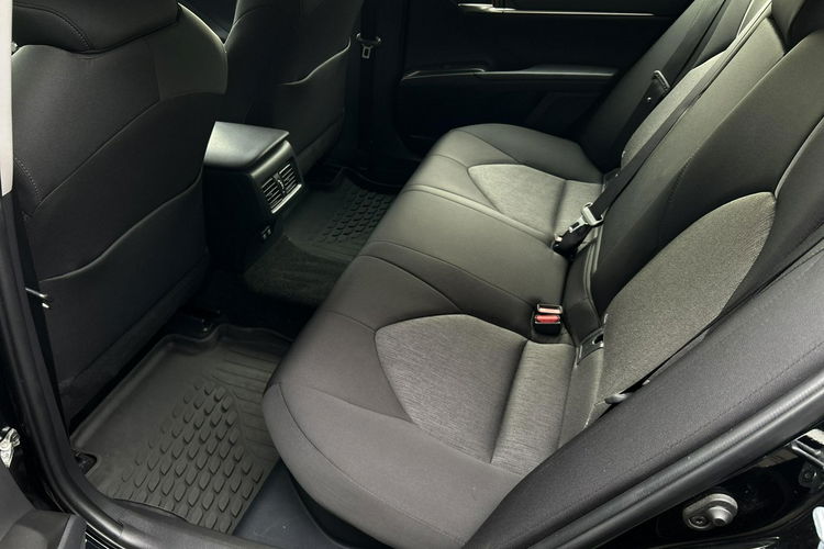 Toyota Camry 2.5 HSD 218KM COMFORT, salon Polska, gwarancja, FV23% zdjęcie 23