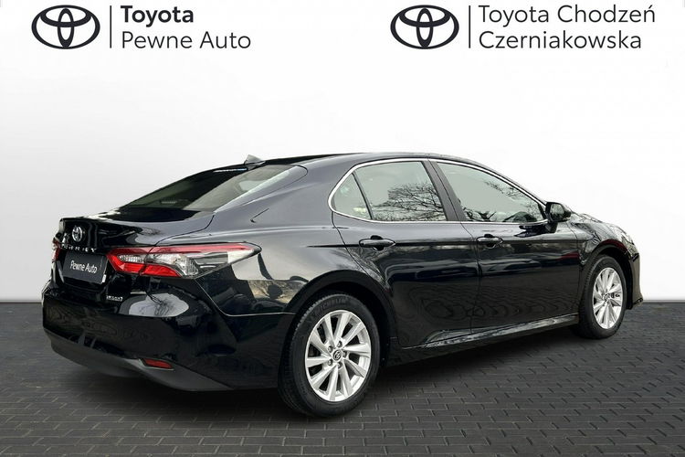 Toyota Camry 2.5 HSD 218KM COMFORT, salon Polska, gwarancja, FV23% zdjęcie 5