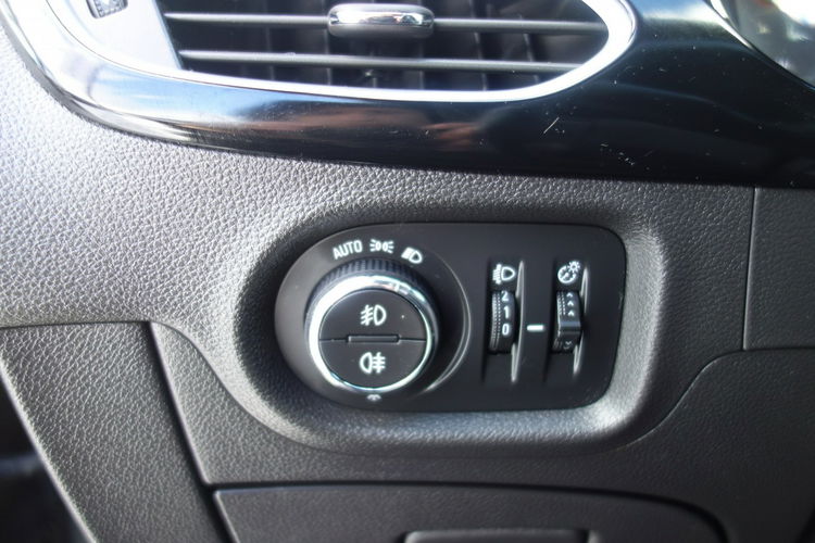 Astra Opel Astra K 2017 1.4 benzyna 150 km automat ksenon grzane fotele zdjęcie 19