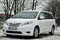 samochód osobowy Toyota zdjęcie 3