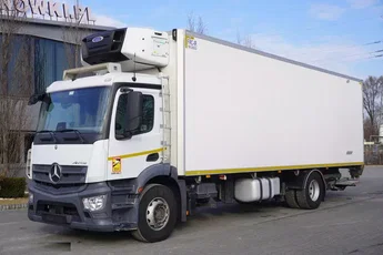 Mercedes Antos 1830 / Chłodnia Lamberet 22 EPAL / Winda Dhollandia 2000 kg