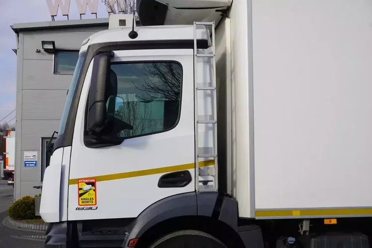 Mercedes Antos 1830 / Chłodnia Lamberet 22 EPAL / Winda Dhollandia 2000 kg zdjęcie 16