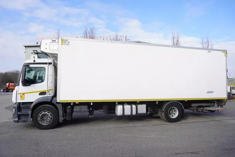Mercedes Antos 1830 / Chłodnia Lamberet 22 EPAL / Winda Dhollandia 2000 kg zdjęcie 2