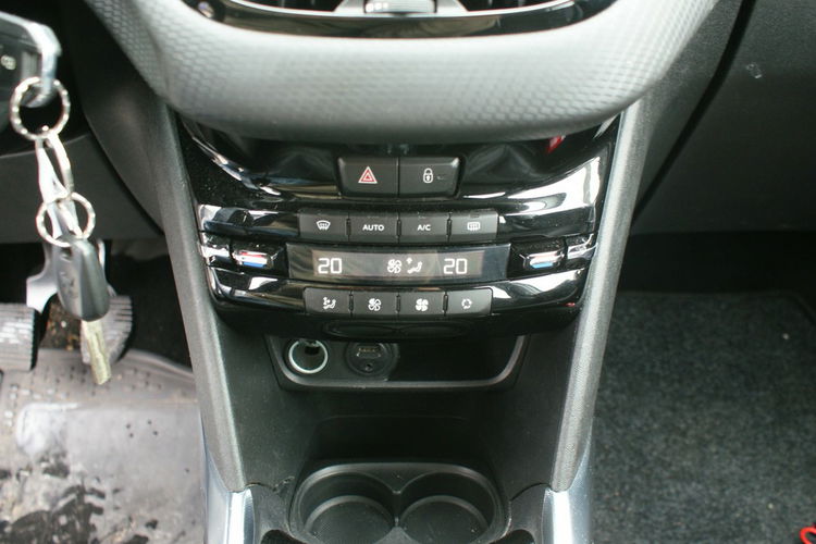 Peugeot 2008 zdjęcie 27