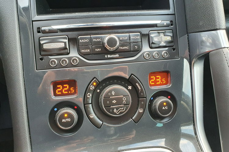 Peugeot 3008 1.6 BlueHDI 120KM # NAVI # Parktronic # Kamera # Panorama # Super Stan zdjęcie 23